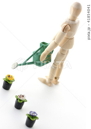 お花に水やり 41854041