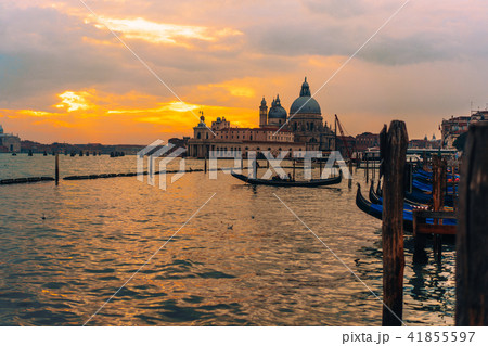 Grand Canal and Basilica Santa Maria della Salute Grand Canal and Basilica Santa Maria della Salute 41855597