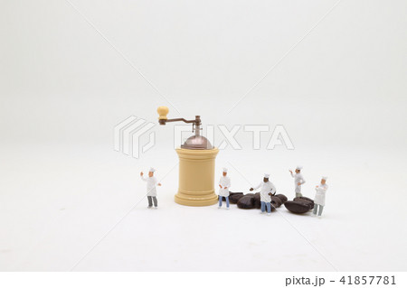 a figure cooker with Professional coffee maker a figure cooker with Professional coffee maker 41857781