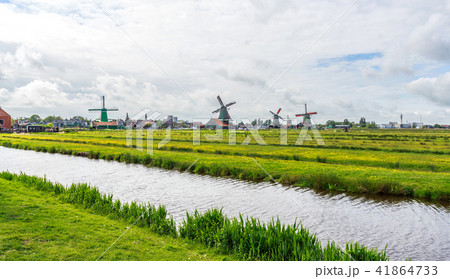 Picturesque landscape of Zaanse Schans Picturesque landscape of Zaanse Schans 41864733