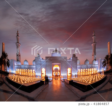 Sheikh Zayed Grand Mosque in Abu-Dhabi, UAE Sheikh Zayed Grand Mosque in Abu-Dhabi, UAE 41864857