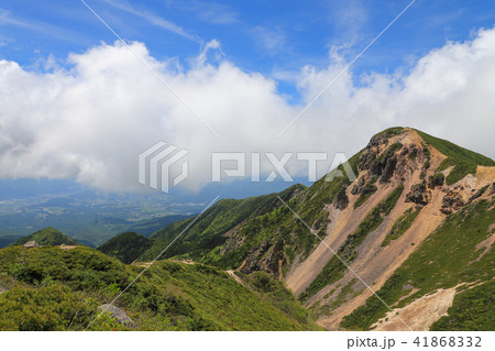 夏山イメージ　八ヶ岳の天狗岳 41868332