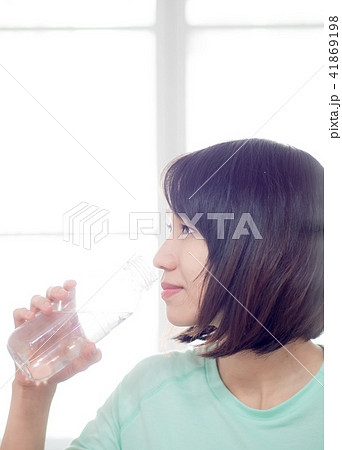 汗 ライフスタイル 女子 41869198