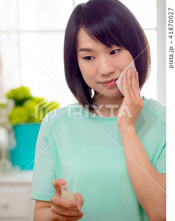 化粧 メイクアップ お化粧 41870027