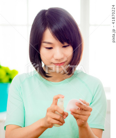 化粧 メイクアップ お化粧 41870224