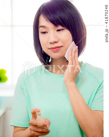 化粧 メイクアップ お化粧 41870246