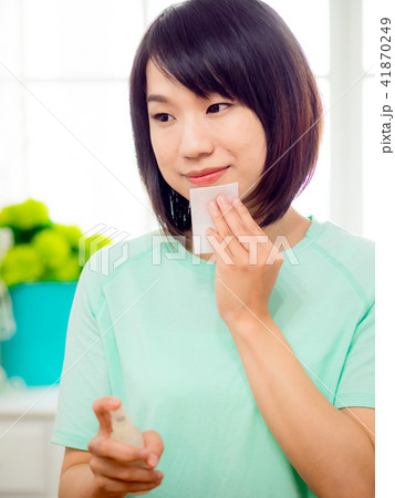 化粧 メイクアップ お化粧 41870249
