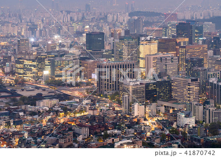 Night view of Seoul Downtown cityscape 41870742