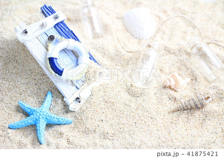 夏の砂浜 夏の砂浜 41875421