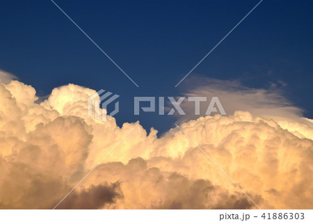 夕立前の入道雲 41886303