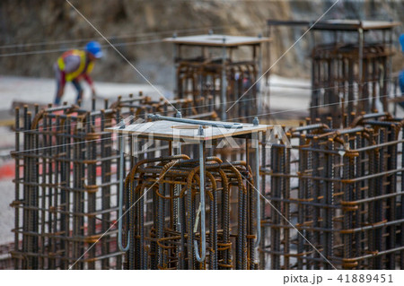 j-bolt and steel bar for concrete column. j-bolt and steel bar for concrete column. 41889451