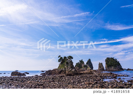 静岡県 石廊崎 蓑掛岩 早朝の写真素材 41891658 Pixta