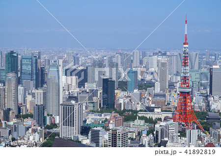 梅雨明けの東京 湿気に霞む高層ビル群と東京タワー 六本木からの中望遠 2018.07 梅雨明けの東京 湿気に霞む高層ビル群と東京タワー 六本木からの中望遠 2018.07 41892819