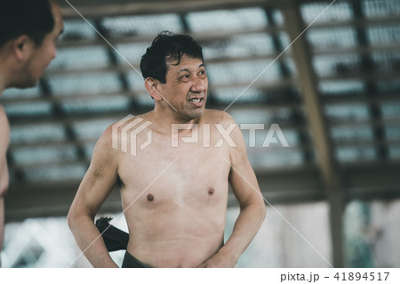 Sumo wrestling 41894517