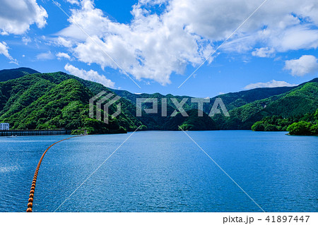 夏の奥多摩湖 41897447