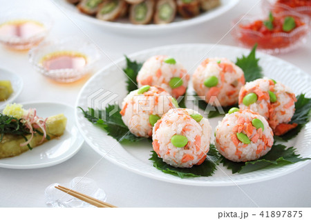 鮭と枝豆の手まり寿司 41897875
