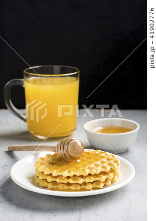 Healthy Breakfast coffee juice Cookies honey Banan 41902776