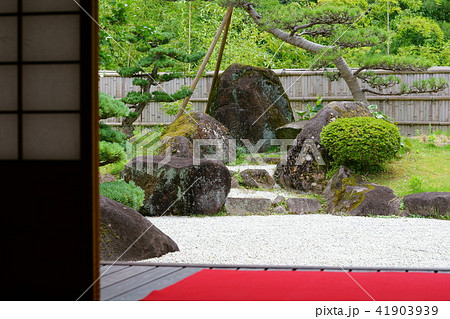 和室から見る日本庭園１ 41903939