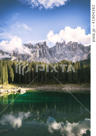 Lago di Carezza 41904362
