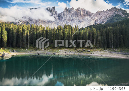 Lago di Carezza 41904363