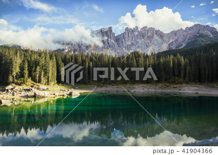 Lago di Carezza 41904366