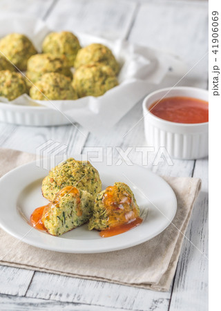 Zucchini tots on the plate Zucchini tots on the plate 41906069