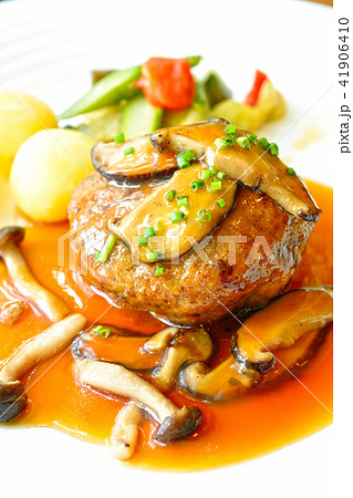 おいしいハンバーグステーキ照り焼きソース 41906410