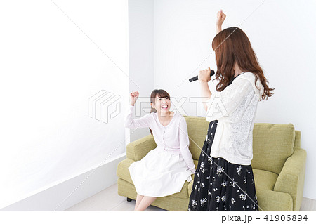 カラオケ・女子 カラオケ・女子 41906894