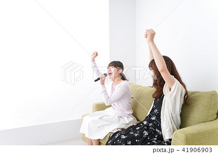 カラオケ・女子 41906903