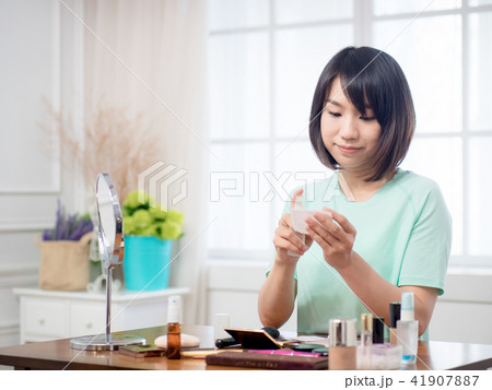 化粧 メイクアップ お化粧 41907887