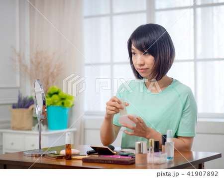 化粧 メイクアップ お化粧 41907892