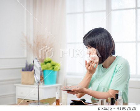 化粧 メイクアップ お化粧 41907929