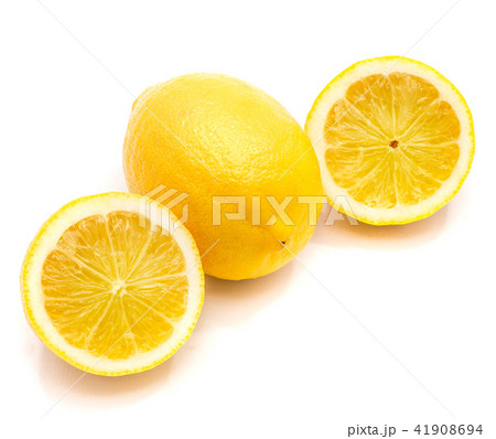 Fresh lemon isolated on white 41908694