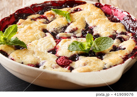 cobbler mix of currants, raspberries and blueberry 41909076