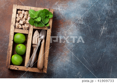 Mojito cocktail ingredients box Mojito cocktail ingredients box 41909733