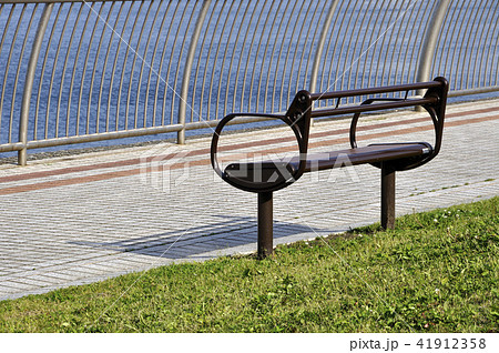海辺のベンチ 海辺のベンチ 41912358