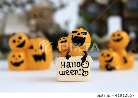 ハロウィンをイメージしたデコレーションの静物 ハロウィンをイメージしたデコレーションの静物 41912657