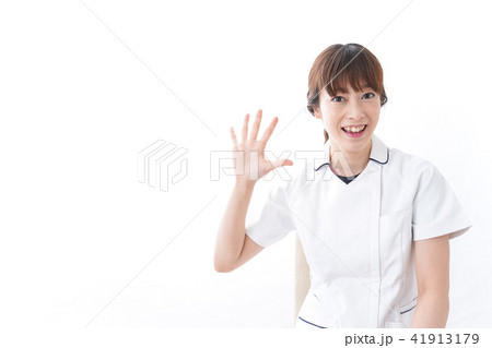 若い女性看護師 41913179