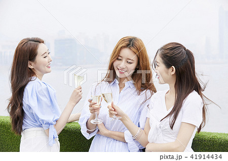 乾杯 女性 女 41914434