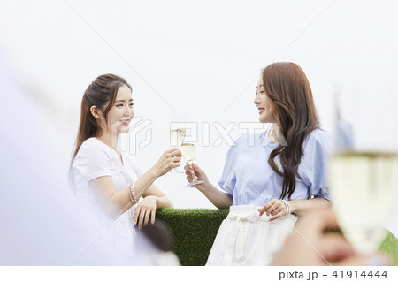 乾杯 女性 女 41914444