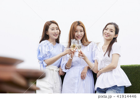 乾杯 女性 女 41914446