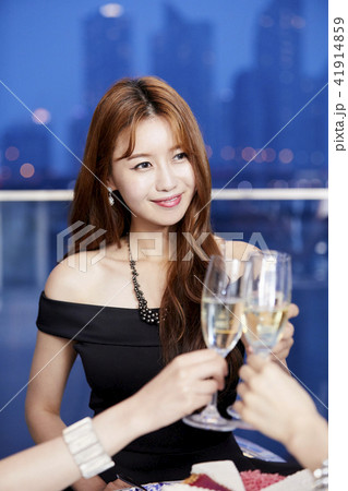 乾杯 女性 女 41914859