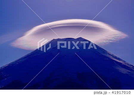 笠雲と富士山 笠雲と富士山 41917010