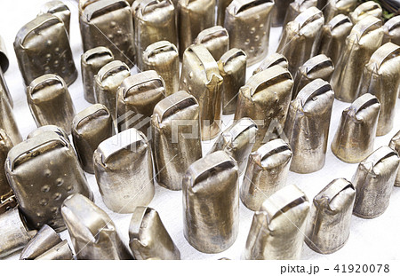 Metal cow bells 41920078