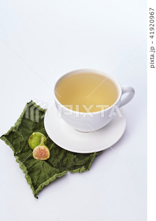Fig Leaf Tea on with various benefits 41920967
