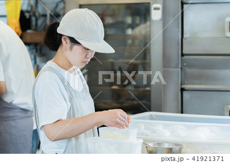 パン屋さん 41921371