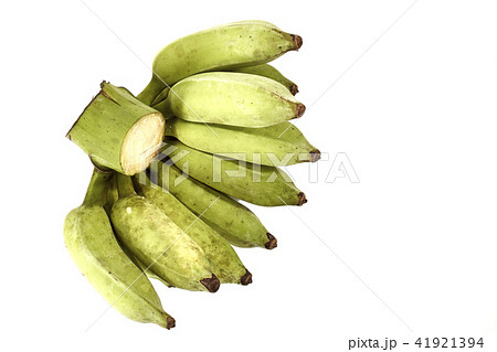 A bunch of green bananas 41921394