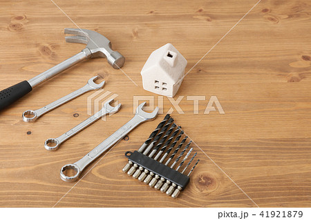 DIYの工具ハンマー、スパナ、など DIYの工具ハンマー、スパナ、など 41921879