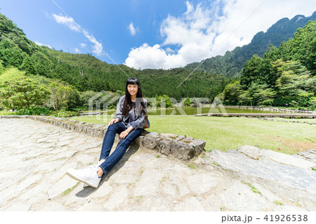 女性 メス 湖 41926538