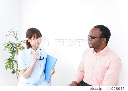 医療と外国人 41928055